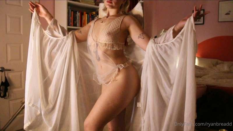 angels on cam bit.ly/breadroom

tags: livestream, fresh, lin..