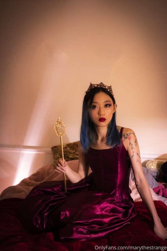 sorry for the long wait... here is the Queen Mary photoset <..