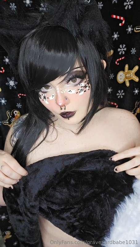 graveyardbabe1031 image #0