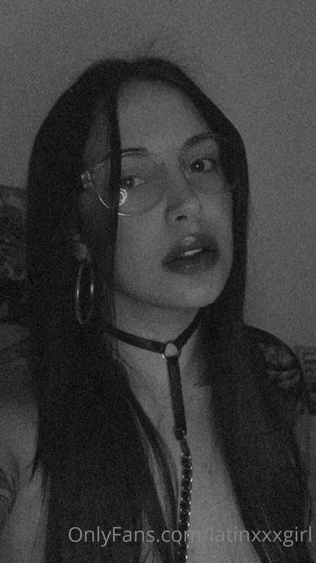 Do y'all like my nerd era look?Should I bring it back?