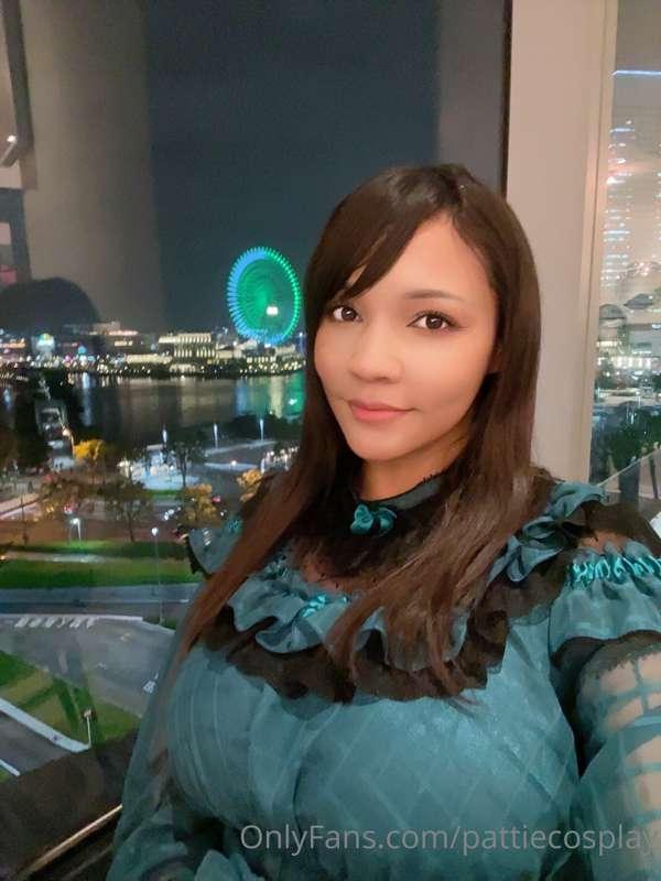 Today I had a nice dinner with a view~ Yokohama is a pretty ..