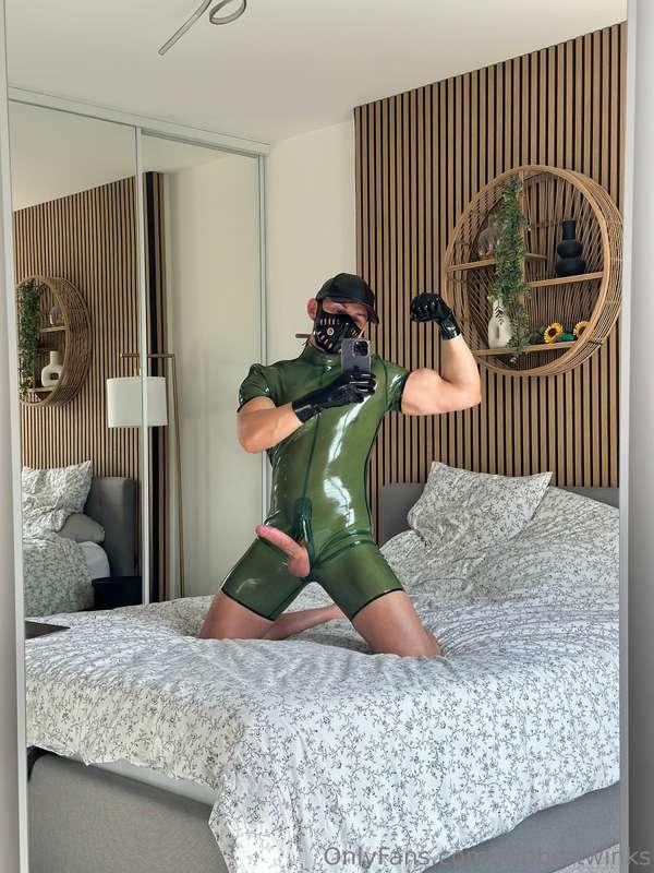 rubbertwinks image #1