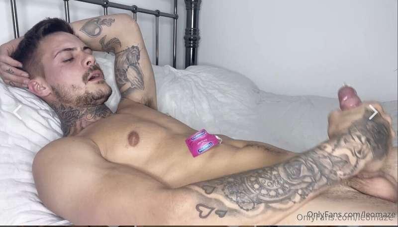 🍆 ***POSH wank*** 🍆  ***Watch me cum into the condom and tip..