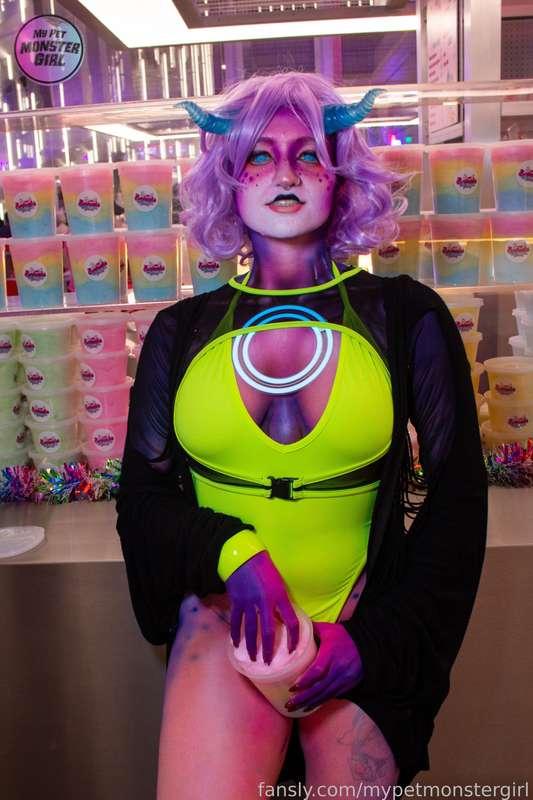 mypetmonstergirl image #2