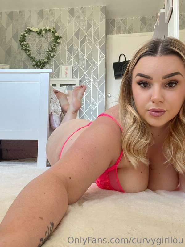Boobs for days 😘😘