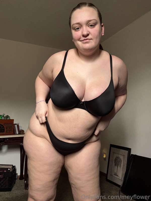 Curvy all over 