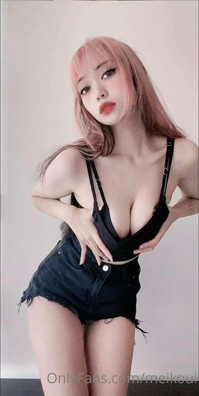 Do you think I’d make a good import car model? >\\<   Sorry ..