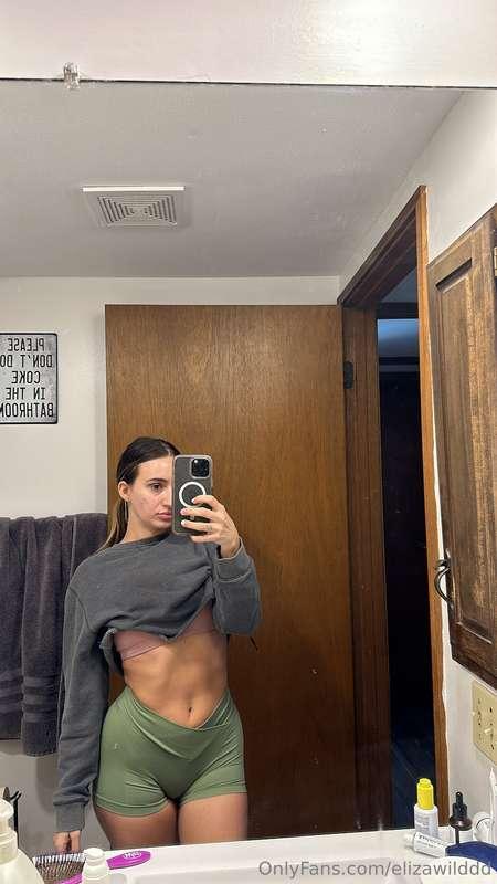 I can't sleep, Send me a DM 😘