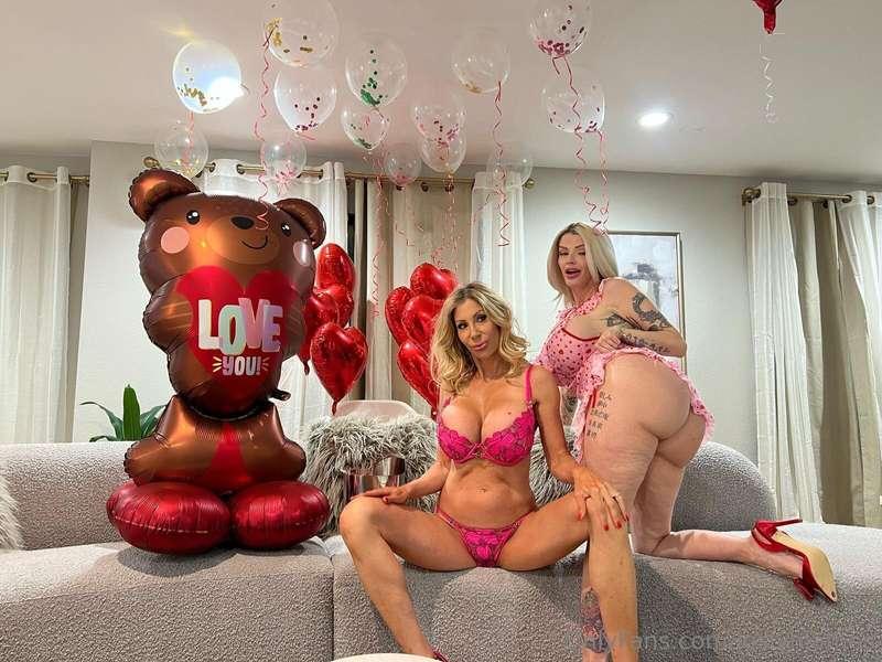Who would you fuck first ME or @pumaswede 😈💦