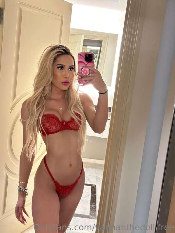 Do you guys like Lingerie? What color is your favorite?😊