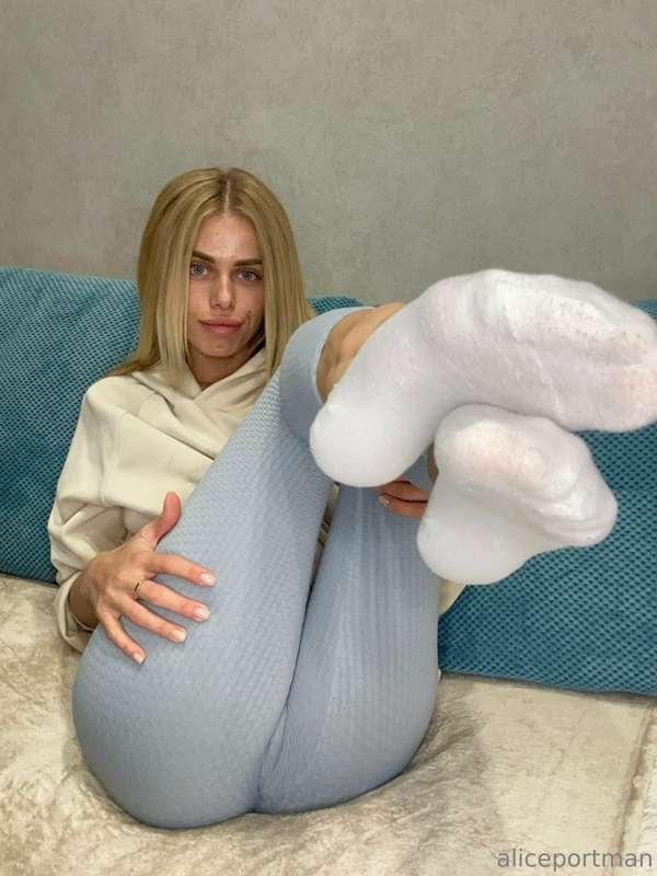 keeping warm with my favorite leggings and socks ☺️