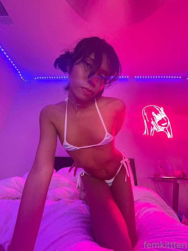 femkittten image #1