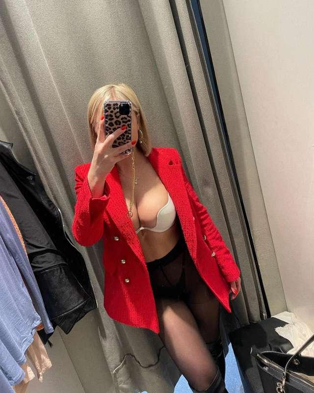 I love fitting rooms! 