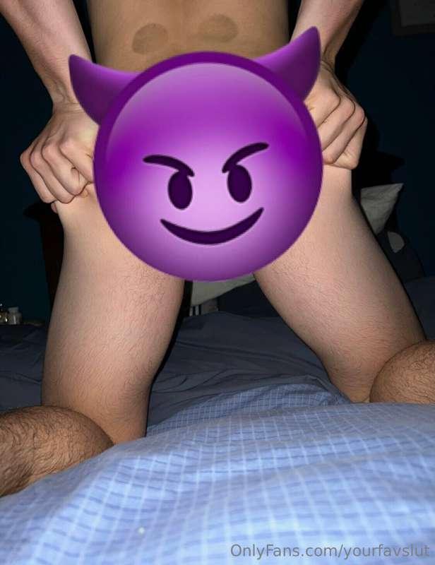 Unlock to remove the emoji😈😈