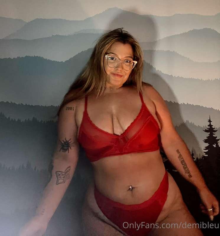 Do I look good in red??