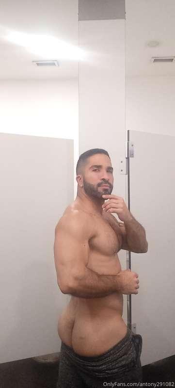 Unas foticos en los baños del trabajo 😏