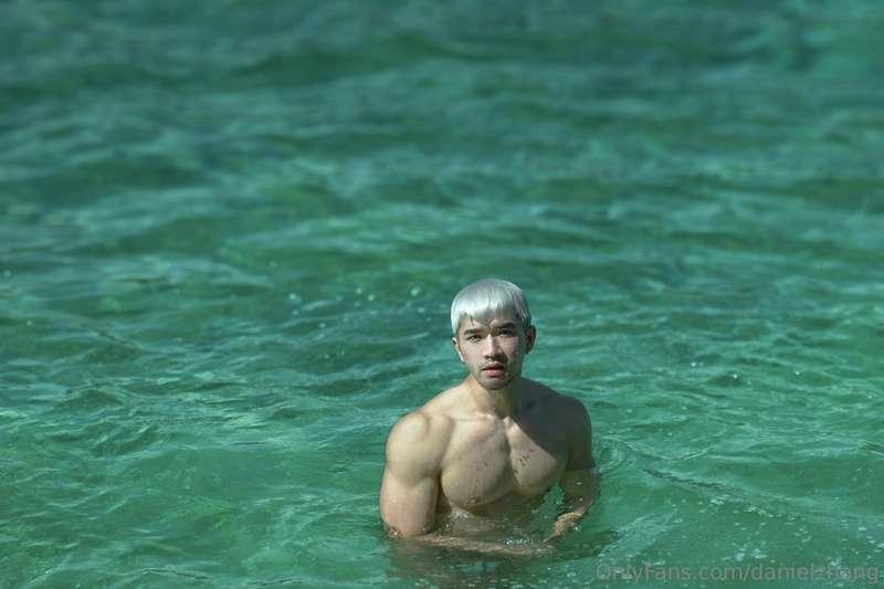 danielzhang image #4