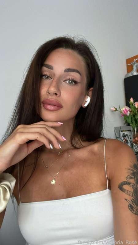 victoria_rose image #1
