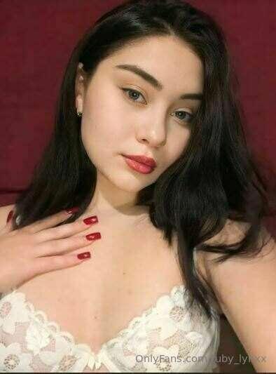 😇FREE SUBSCRIPTION ONLY TODAY😇
Horny fuckdoll @daisy.onlyfns..