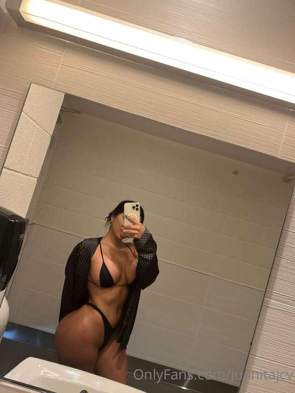 Mirror, mirror on the wall who's the horniest girl of them a..