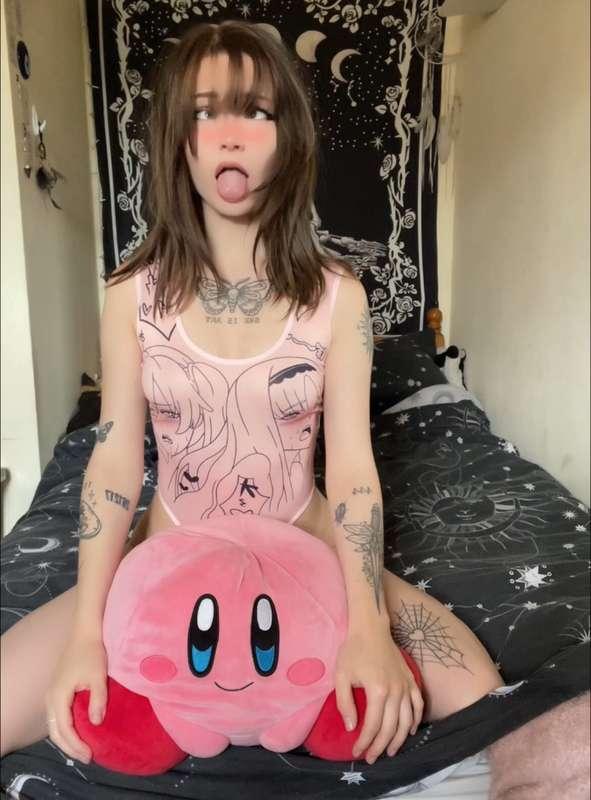 Watch your gamer girlfriend pleasure herself for you~