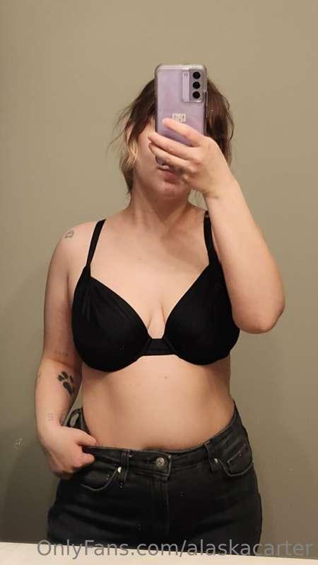 Looking a lil extra squishy today babes 💋