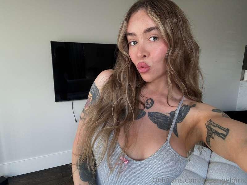Who’s going to be a good boy for Angel today 😈 