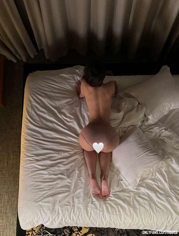 filming myself getting g@ngbanged in this angle and position..