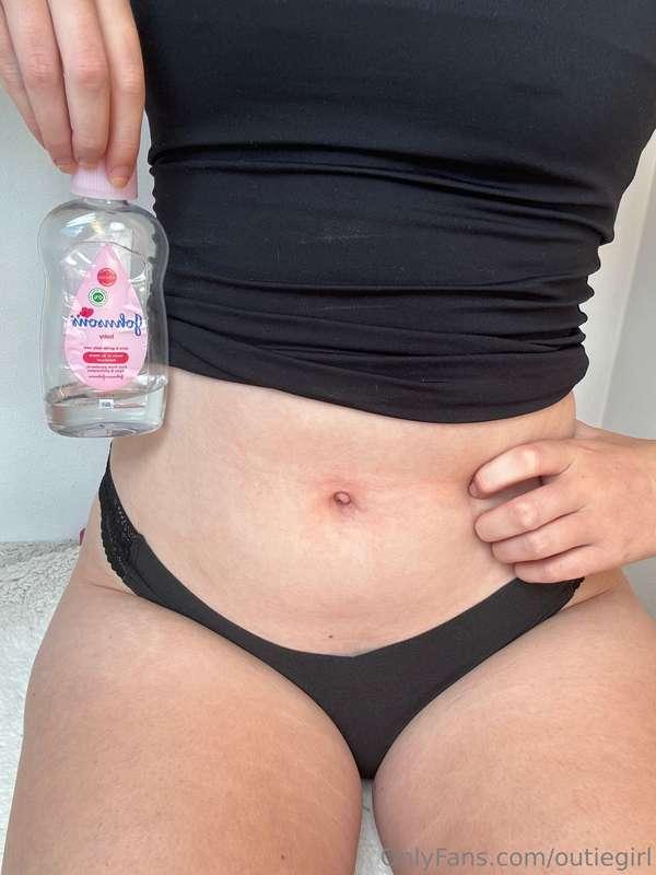 So many people ask me to do custom videos with baby oil… so ..