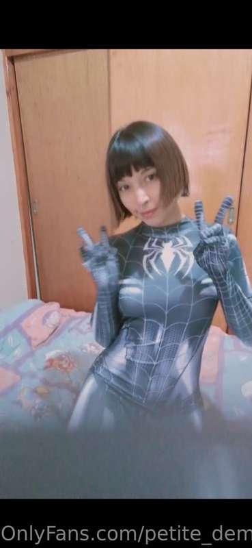 NEW spider video uwu