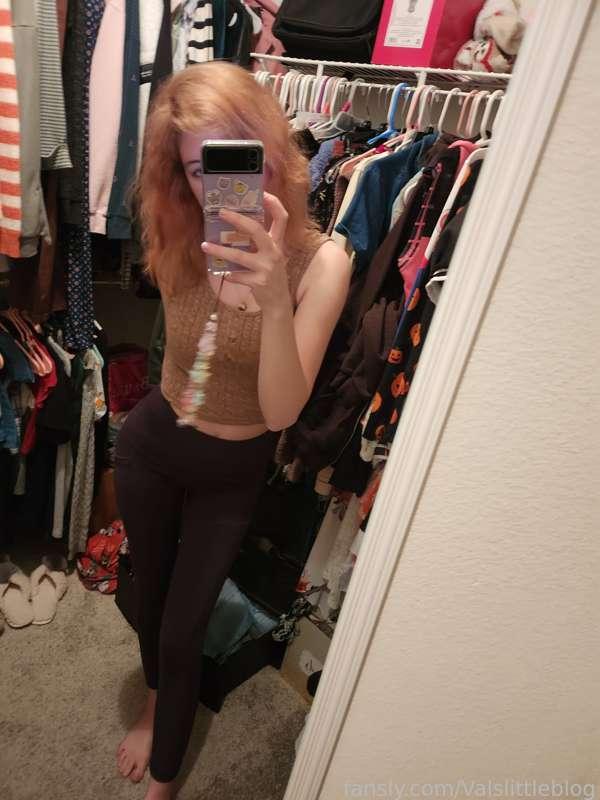 I need to workout I have cute workout leggings
