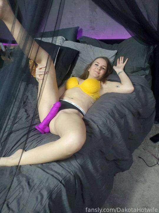 dakotahotwife image #18