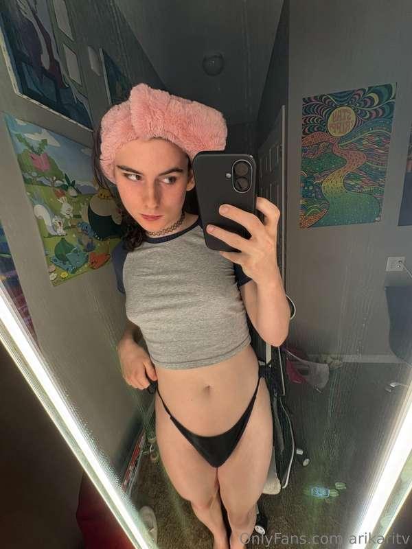 Doing my skin care! Do u wanna add something to my skincare ..