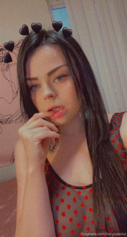 do u think i look like megan fox? 😇