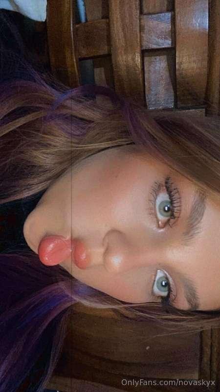 ### **My lips look like a fish, that's obvius bit my eyes lo..