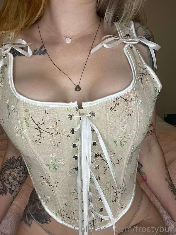 Got a really cute top for ren faire. I wish it was a little ..
