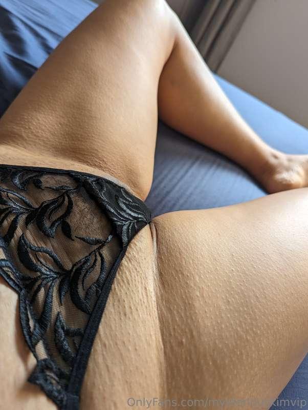 Taking off my panties for you always gives me goosebumps.. 🥰..