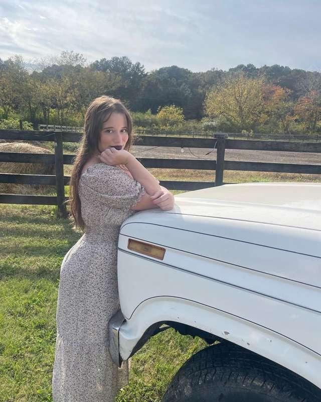 Tractor broke down again, 
will you come plow my field? 👩‍🌾