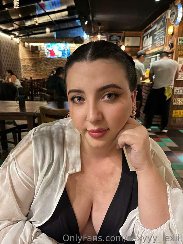 Who wants to go on a night out with me? 😘💖