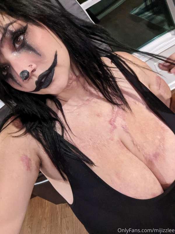 Couple pictures from my Halloween party