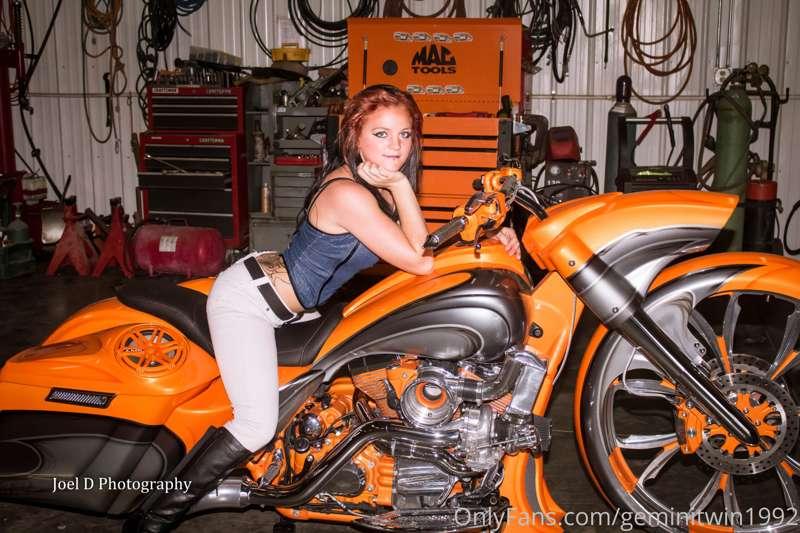 geminitwin1992 image #4