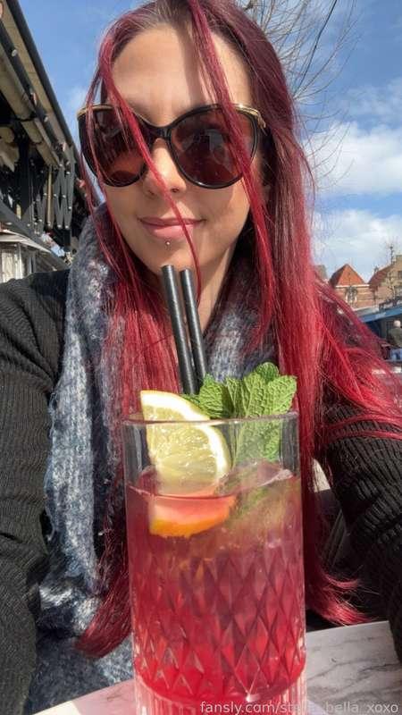 Round 1 - thanks! 

I’m meeting a friend for a blether and then once I’m feeling a little frisky I’m going to try on some clothes. 

You wanna come with and see what I find? 

🍹😘 