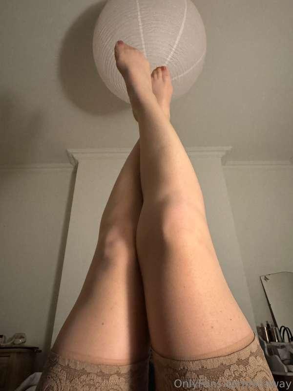 Are the nylons staying on? 😈