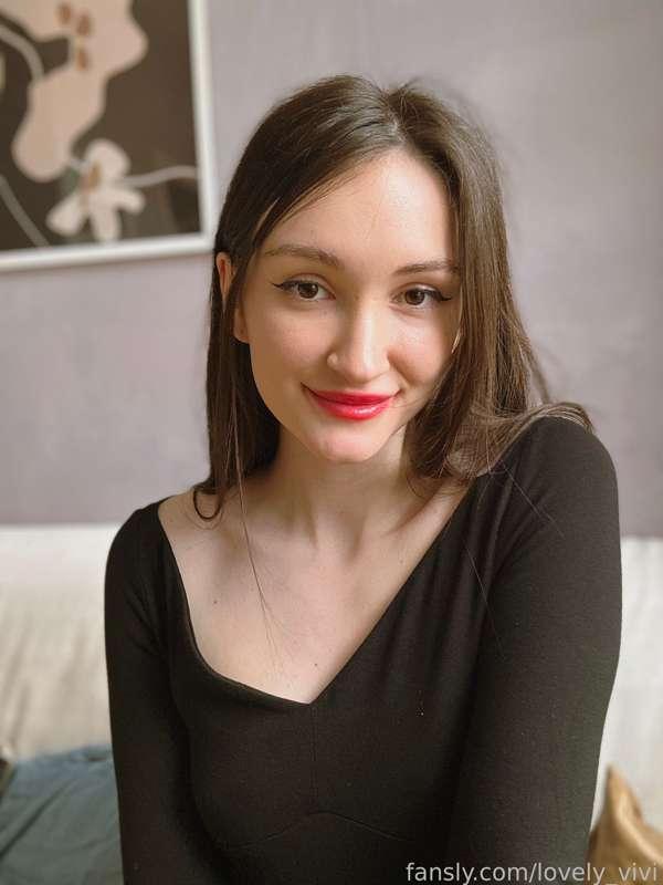 How do you like me better? With or without makeup? :О 💕

I feel good in both, I like to wear makeup when I'm in the mood and it's also very relaxing to paint on my face :3