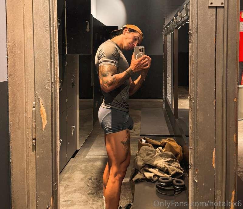 If you saw me at the gym, would you suck me?