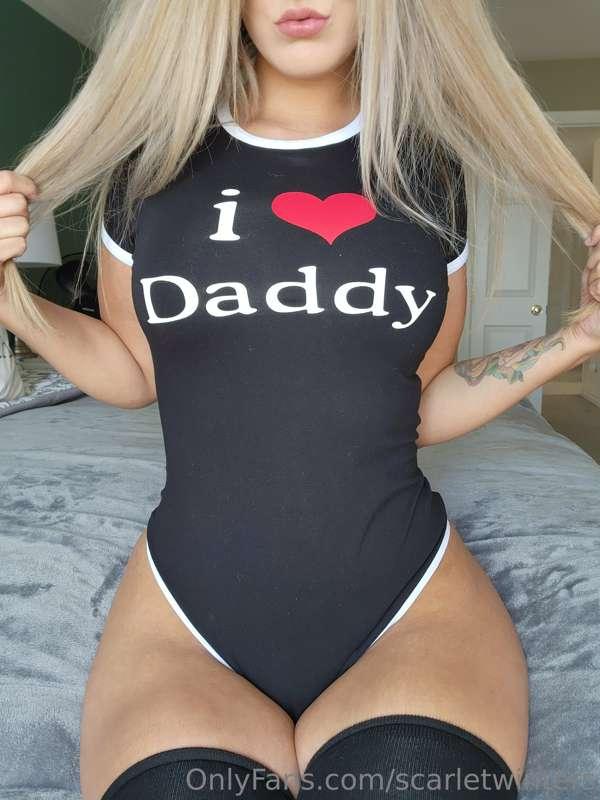 Cum play with me daddy <3
