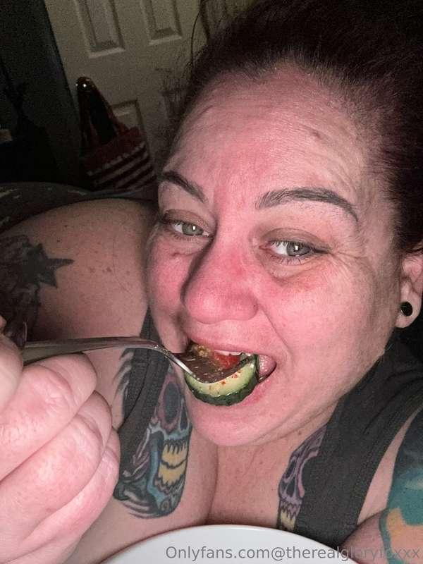Sometimes I get hungry for more than cock 🤣 imma enjoy a cuc..