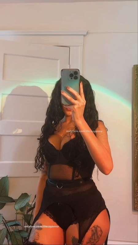 I need to get a new lingerie set… my tits are absolute squis..