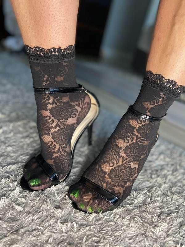pretty_feet_39 image #1