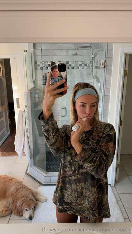 tooth brush = 🍆.... 😏 